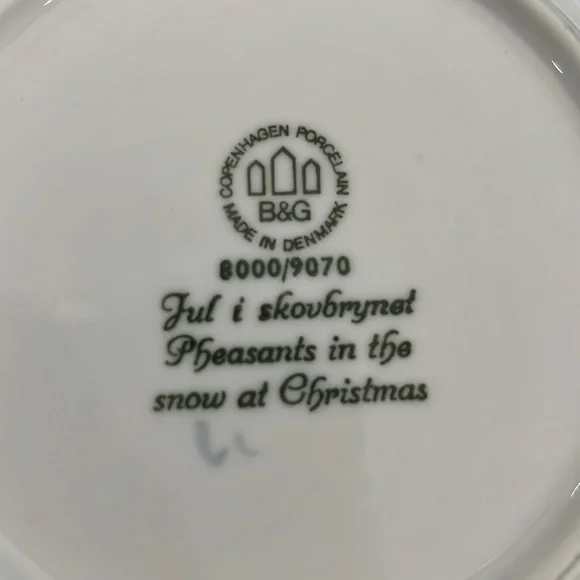 Vintage - 1970 Christmas in Greenland Collector Plate - Picture 7 of 12